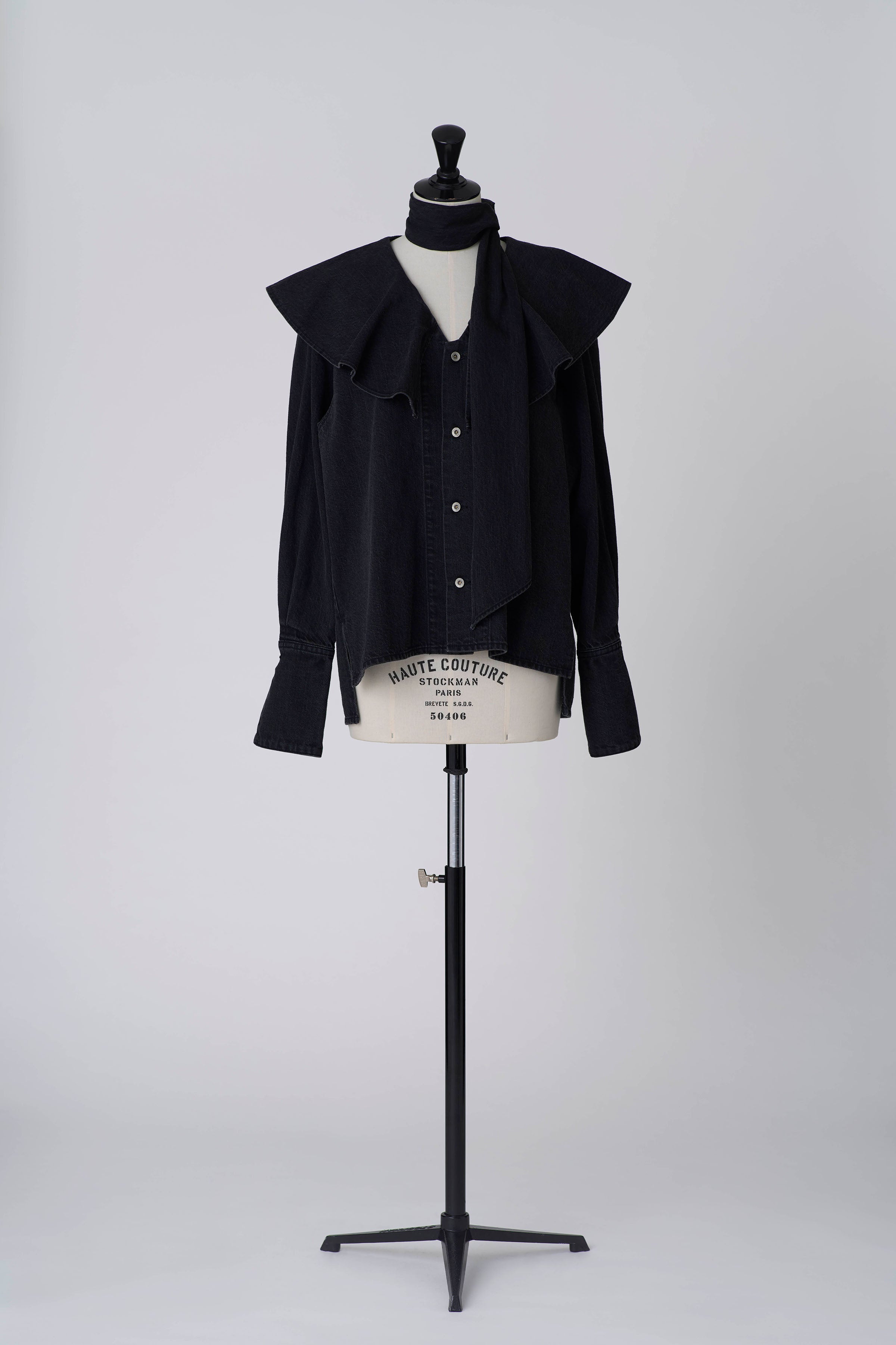 Denim ruffle collar jacket