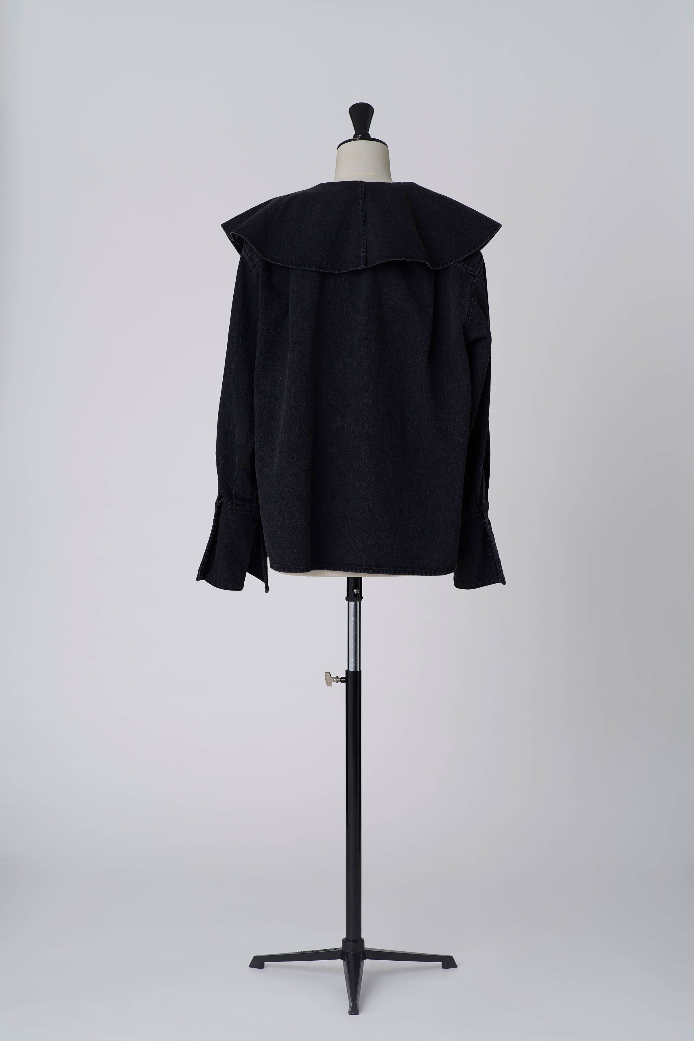Denim ruffle collar jacket