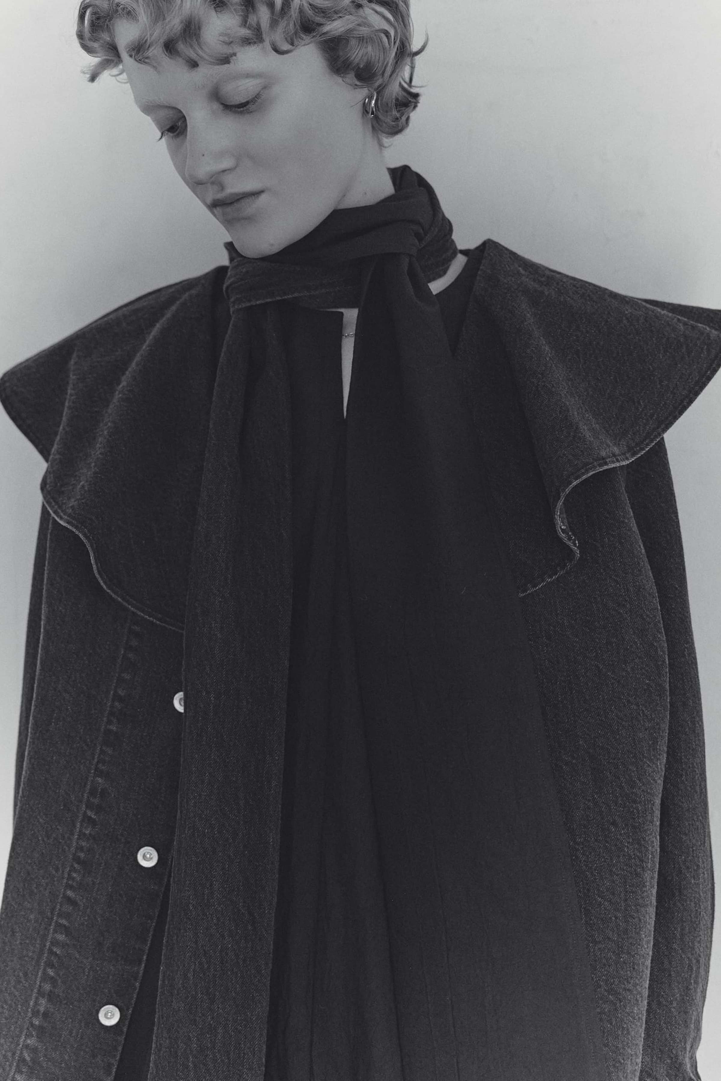 Denim ruffle collar jacket