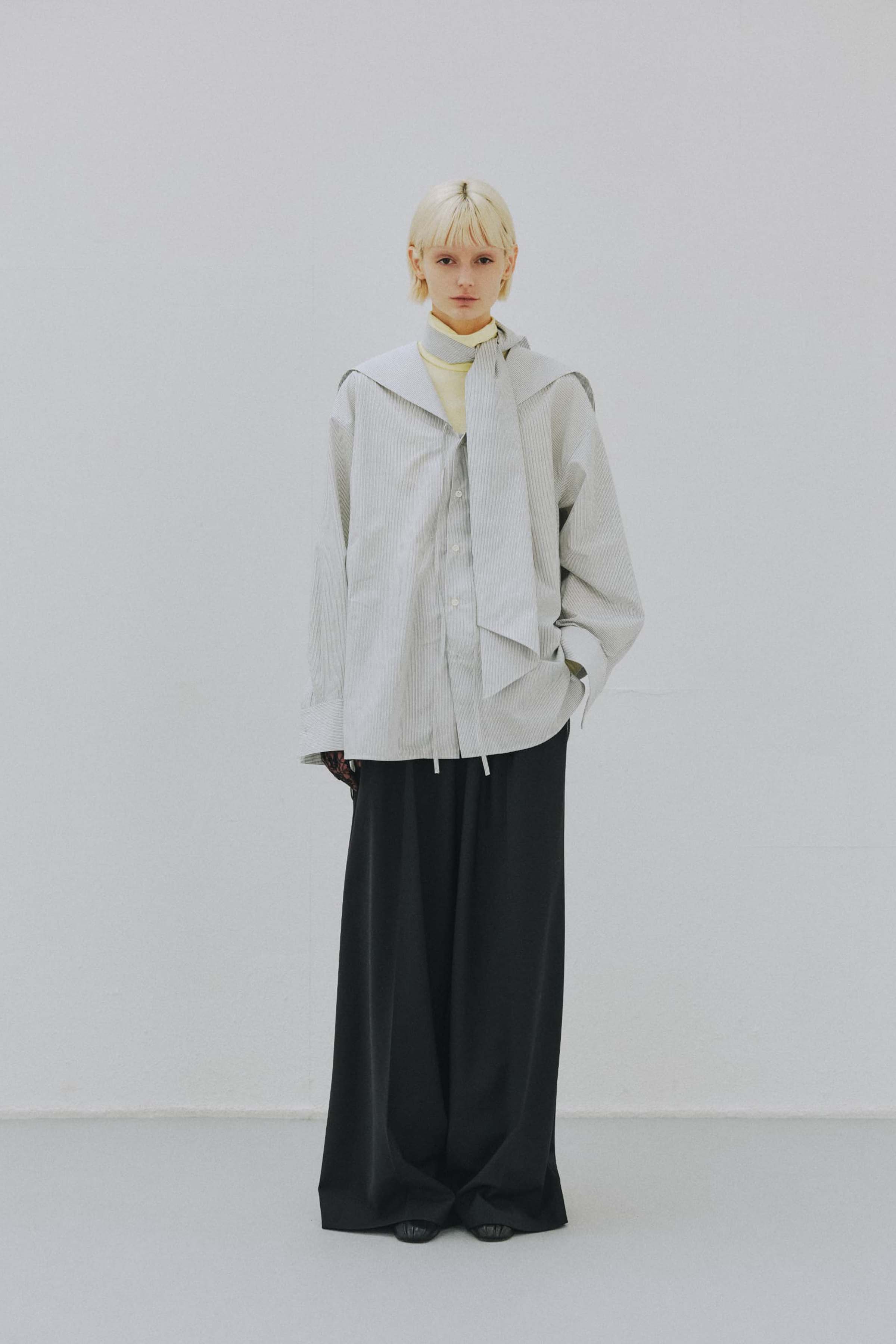 Open back turtle-neck cut sew